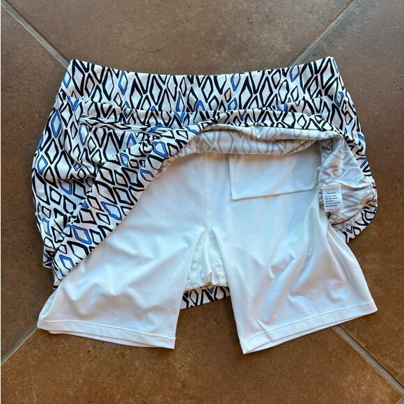 Tail Athletic Skort with Black and Blue Diamond Pattern, Front Zip Pockets sz M - Picture 8 of 8